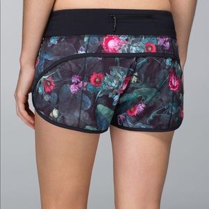 Lululemon Curious Jungle print speed shorts